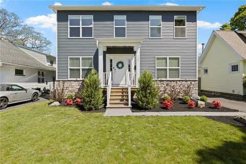 112 Hartsdale Rd, Irondequoit, NY 14622