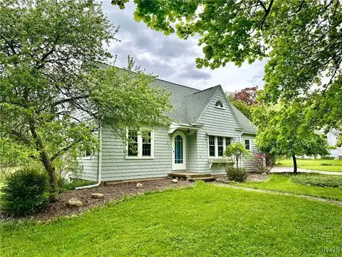 215 Washington Drive, New Hartford, NY 13413