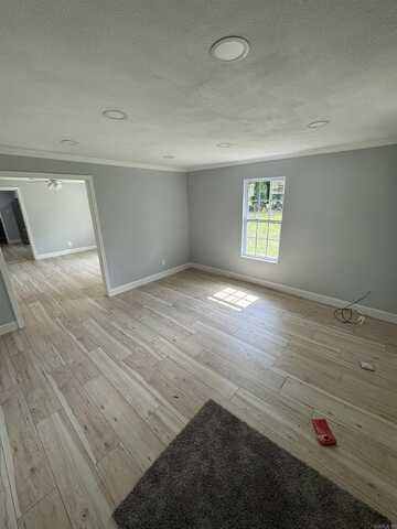 2211 W Saracen Street, Pine Bluff, AR 71601