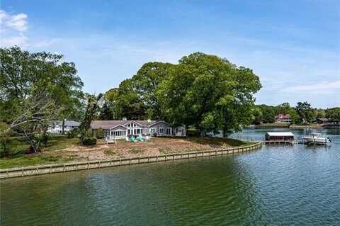 322 Lucom Point Road, Reedville, VA 22539