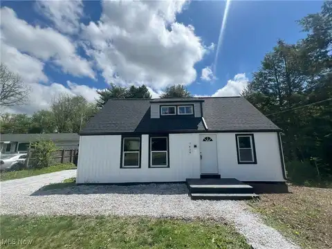 7434 IVYDALE AVENUE NW, NORTH CANTON, OH 44720