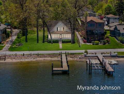 15926 BEACH DRIVE, SPRING LAKE, MI 49456