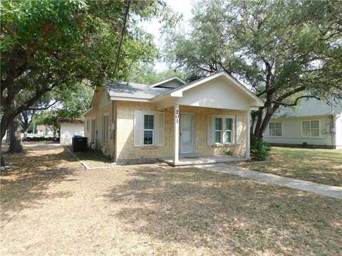 201 E Huntington Street, Beeville, TX 78102