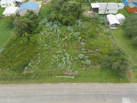 181 Shady Oak Ln, Rockport, TX 78382