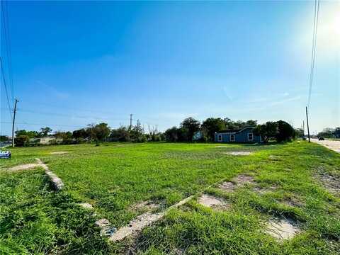 429 E Richard Avenue, Kingsville, TX 78363