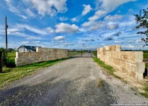 117 Paisano Trail, Beeville, TX 78102