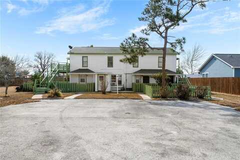 1409 E Alamito Street, Rockport, TX 78382