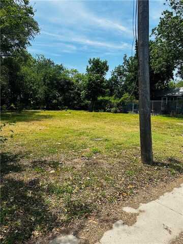 1929 Comanche Street, Corpus Christi, TX 78408