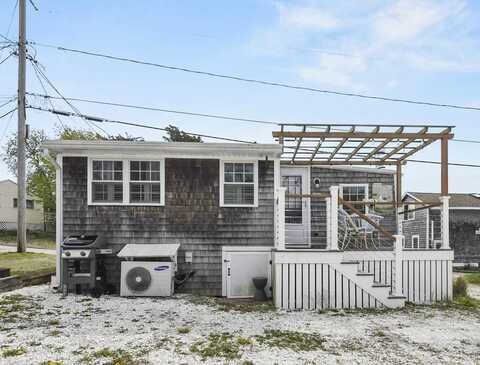 11 Thompson Road, Buzzards Bay, MA 02532