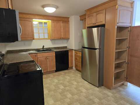 307 W Main Street unit: 7, Hyannis, MA 02601