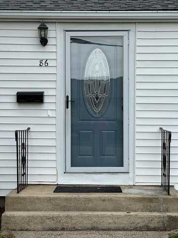 86 Seabrook Road, Hyannis, MA 02601