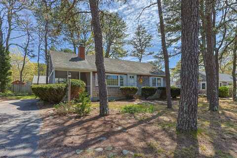 19 Hickory Lane, South Dennis, MA 02660