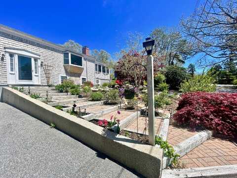 6 Paddock Drive, Harwich, MA 02645