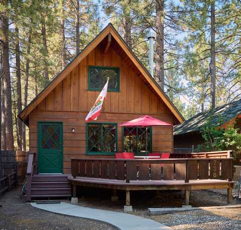 736 E Meadow Lane, Big Bear City, CA 92314