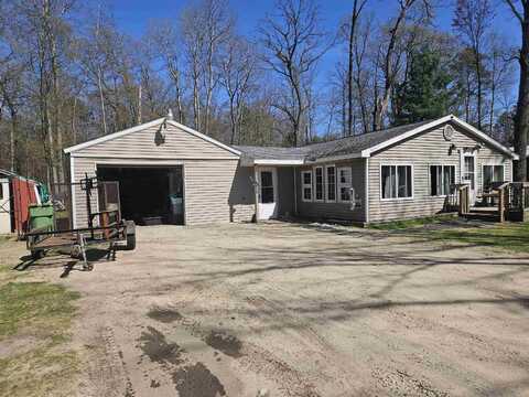 4259 Townline Lake, Harrison, MI 48625