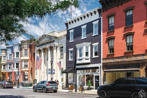 522 Warren Street, Hudson, NY 12534