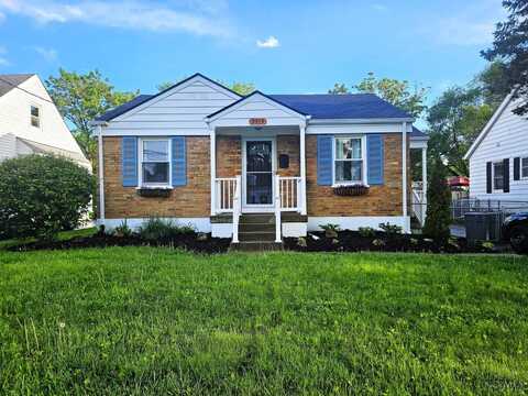 3919 St Johns Terrace, Deer Park, OH 45236