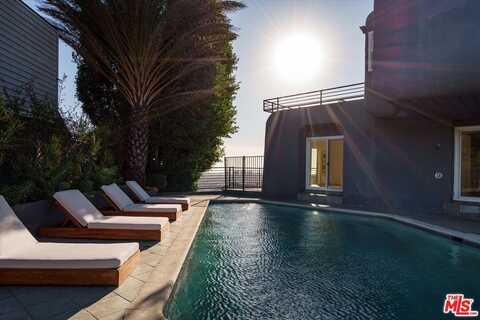 8464 Cole Crest Dr, Los Angeles, CA 90046