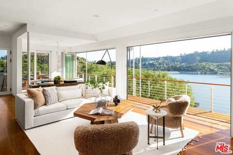 11000 Scenario Ln, Los Angeles, CA 90077