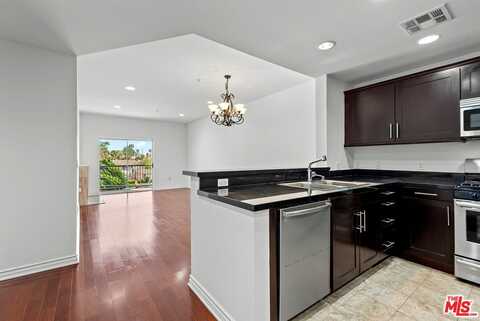 7100 Alvern St, Los Angeles, CA 90045