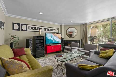 6555 Green Valley Cir, Culver City, CA 90230