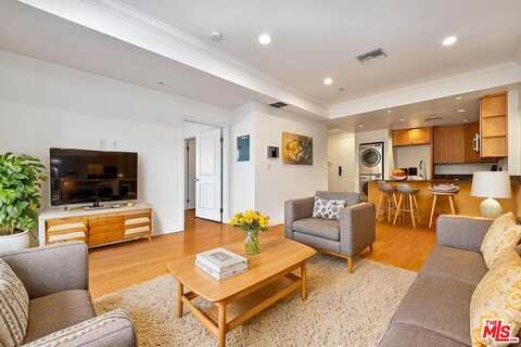 3061 W 12th Pl, Los Angeles, CA 90006