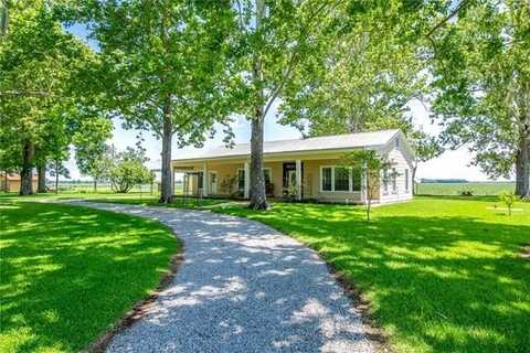 399 BAYOU Road, Cheneyville, LA 71325