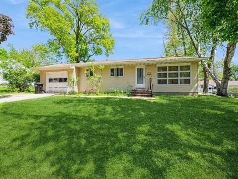 1505 Maplecrest Drive, Marion, IA 52302