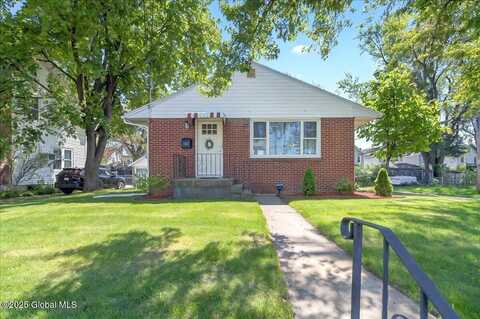 42 Glendale Avenue, Albany, NY 12208