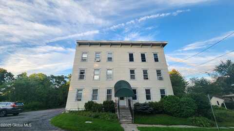 18 Russell Street, Saratoga Springs, NY 12866