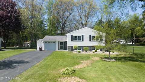 14 Carr Road, Wilton, NY 12866