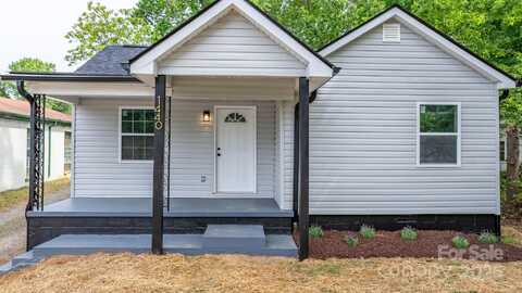 1440 10TH Avenue SW, Hickory, NC 28602