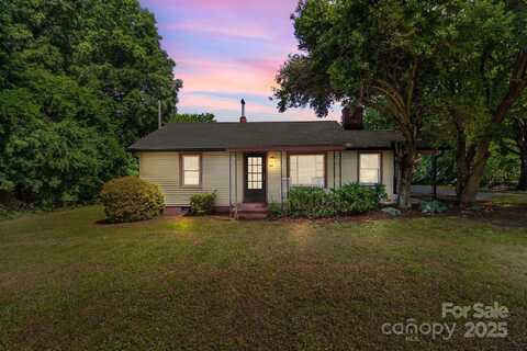 94 Sumner Avenue NW, Concord, NC 28027