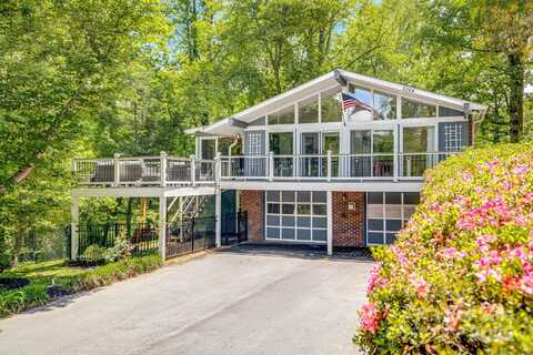 2044 Glenheath Drive, Hendersonville, NC 28791