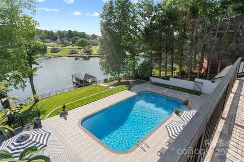 4039 5th Street NW, Hickory, NC 28601