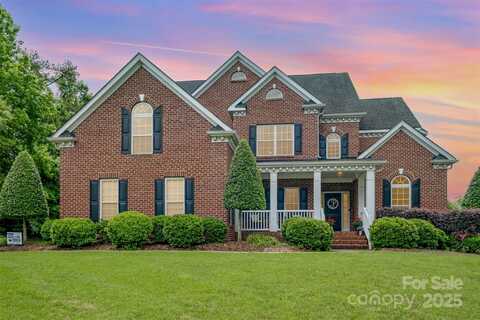 8962 Landsdowne Avenue, Harrisburg, NC 28075