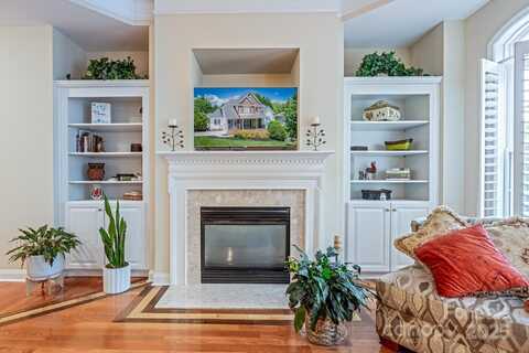 7245 Willow Brook Court, Denver, NC 28037