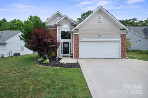 16337 Greybriar Forest Lane, Charlotte, NC 28278