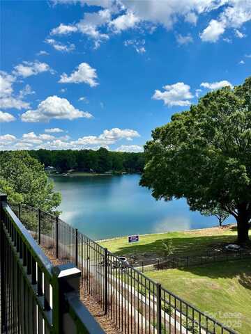 4455 Reed Creek Drive, Sherrills Ford, NC 28673