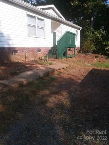 630 Pinelake Drive, Troy, NC 27371