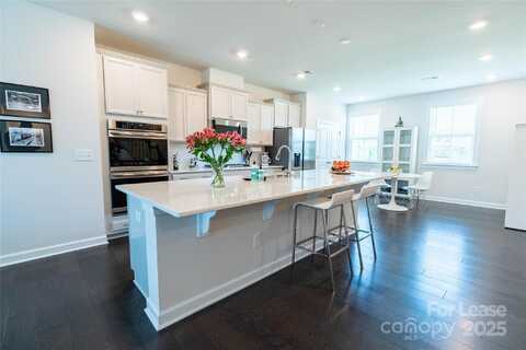 7823 Reunion Row Drive, Charlotte, NC 28277