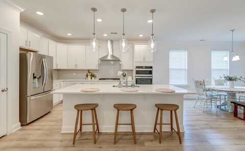 802 S Pointe Boulevard, Summerville, SC 29483