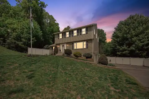20 Cliff Edge Circle, Cheshire, CT 06410