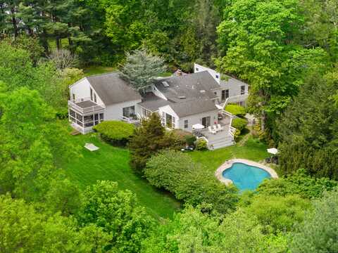 10 Twin Falls Lane, Westport, CT 06880