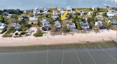 21 Central Avenue, Clinton, CT 06413
