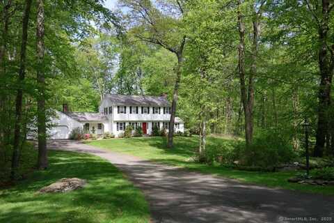 7 Indian Trail, Woodbridge, CT 06525