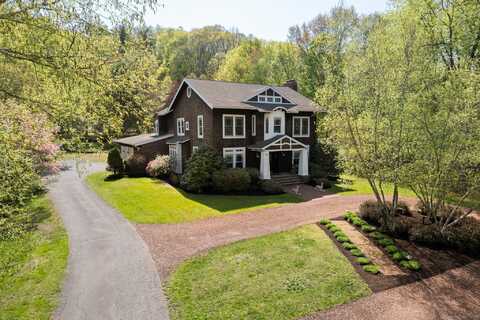 64 East Weatogue Street, Simsbury, CT 06070