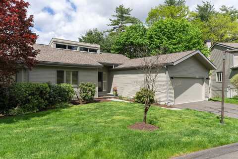4 Farmstead Lane, Avon, CT 06001