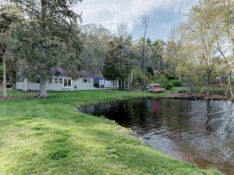 42 Townes Lane, Thompson, CT 06277