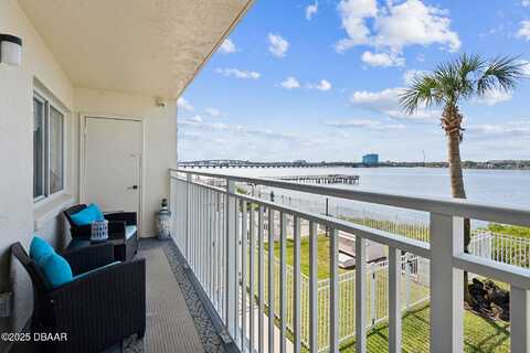 145 N Halifax Avenue, Daytona Beach, FL 32118